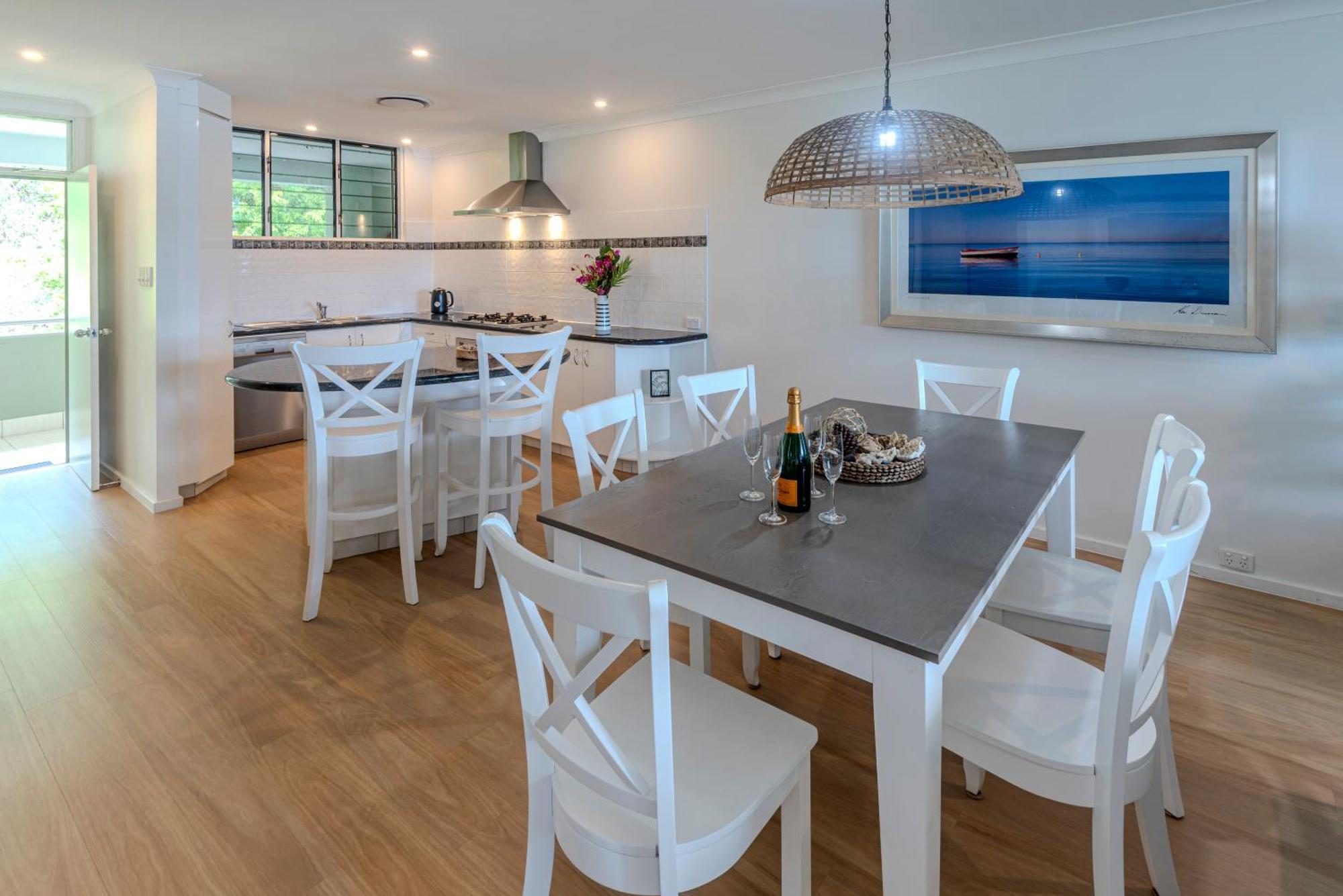 Lagoon Beachfront Lodge 202 On Hamilton Island By Hamorent Kültér fotó